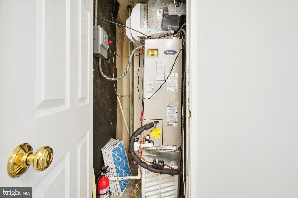 MONTEBELLO - Residential