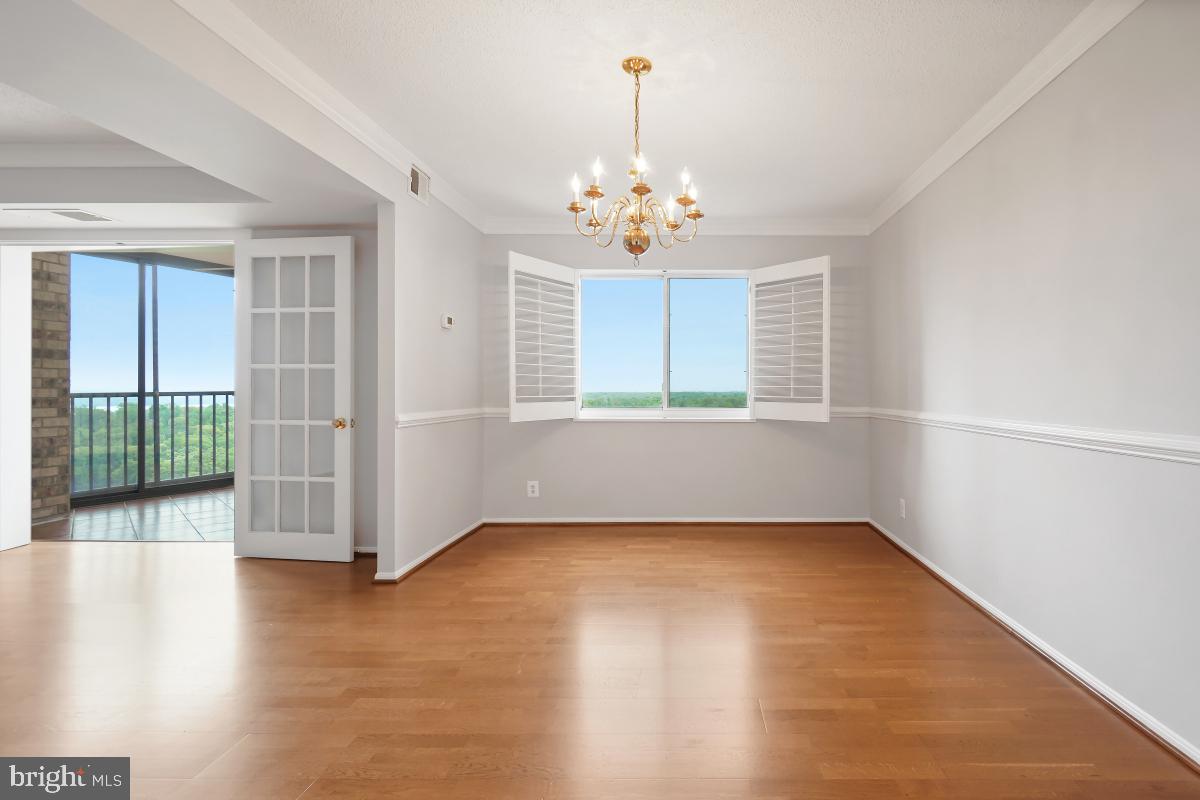 MONTEBELLO - Residential