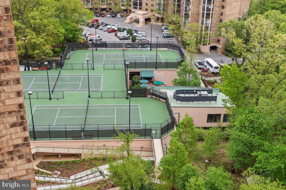 MONTEBELLO - Residential