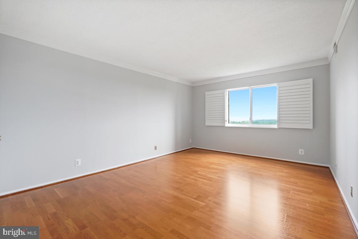 MONTEBELLO - Residential