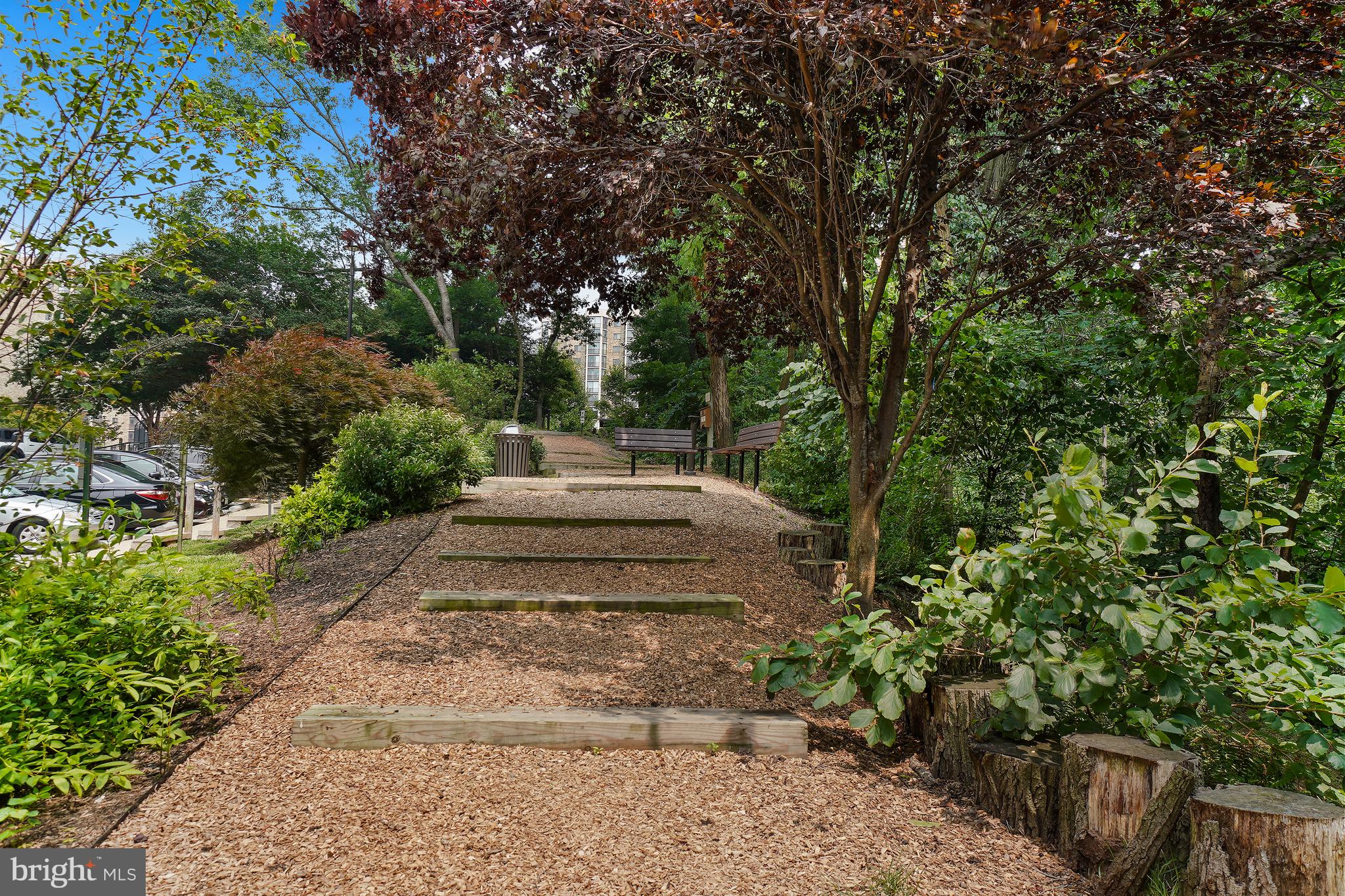 MONTEBELLO - Residential