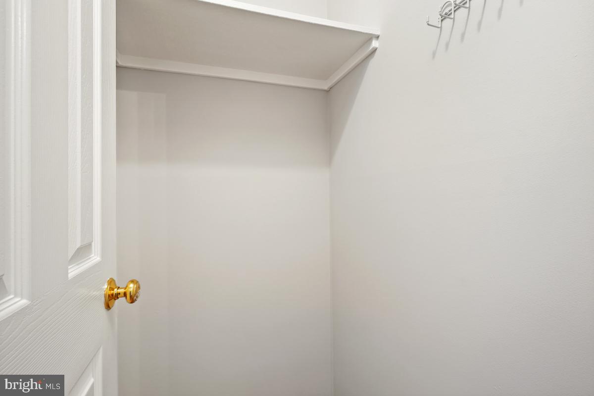 MONTEBELLO - Residential