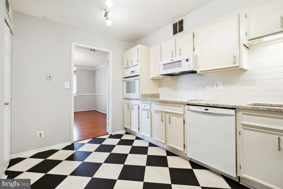 MONTEBELLO - Residential