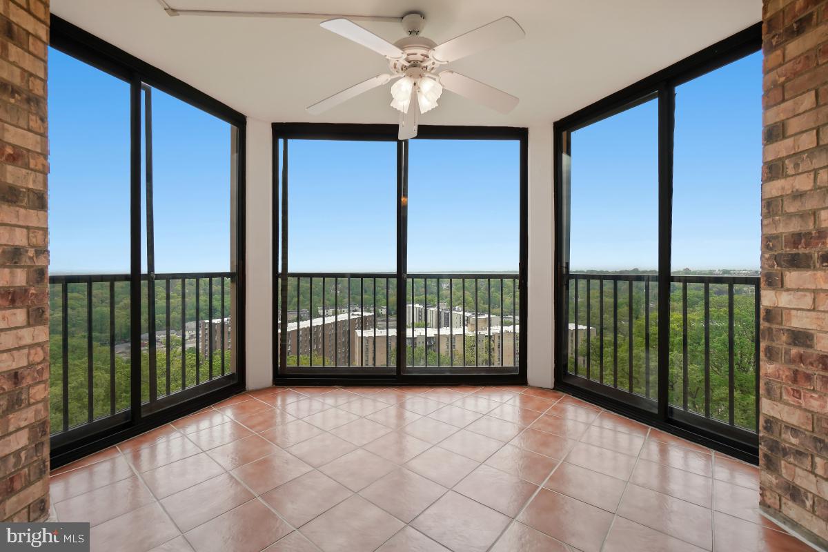 MONTEBELLO - Residential