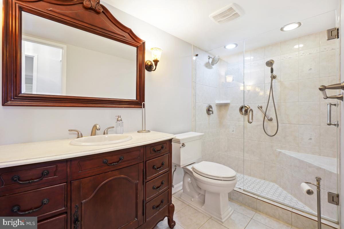 MONTEBELLO - Residential