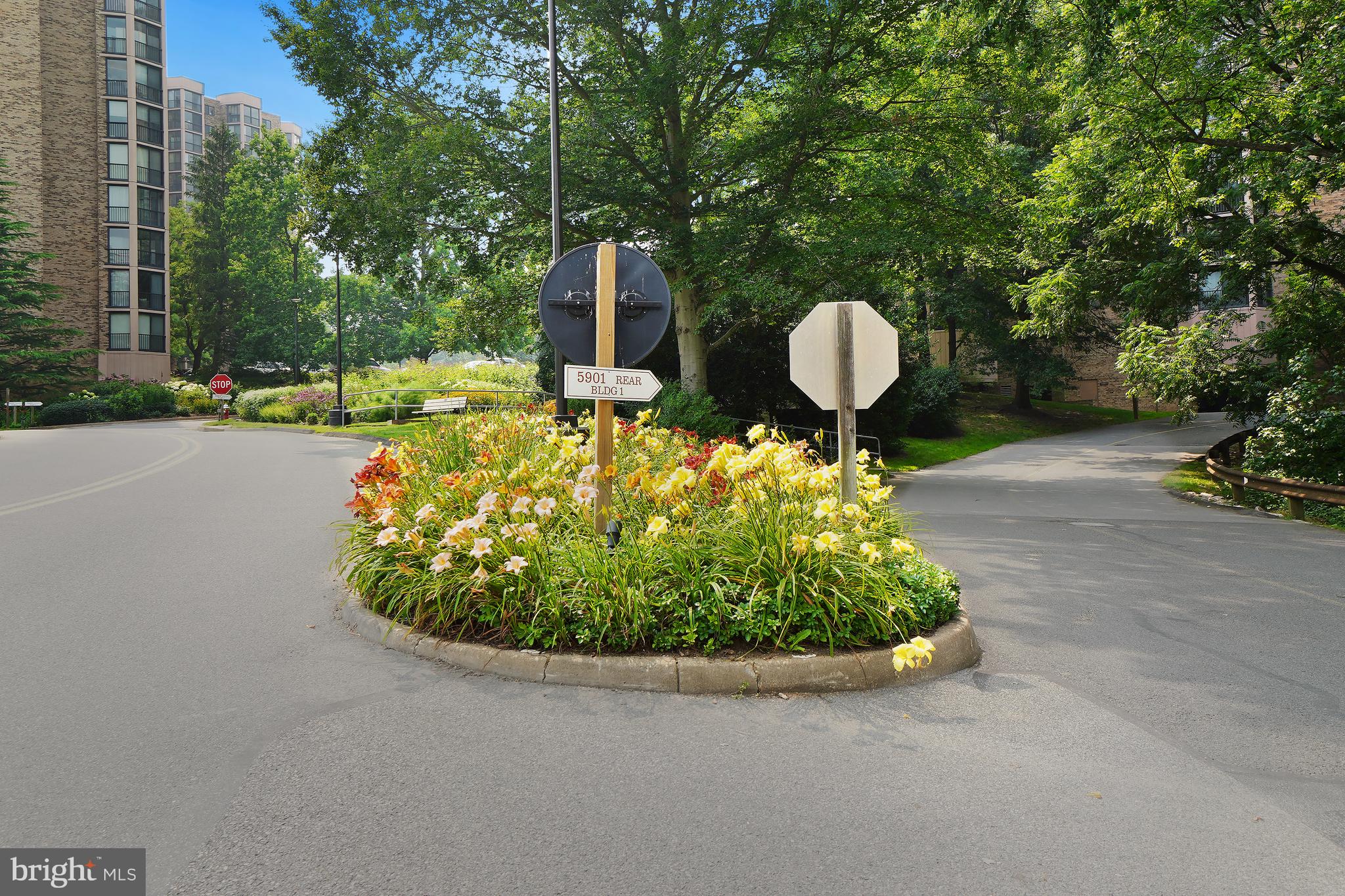 MONTEBELLO - Residential