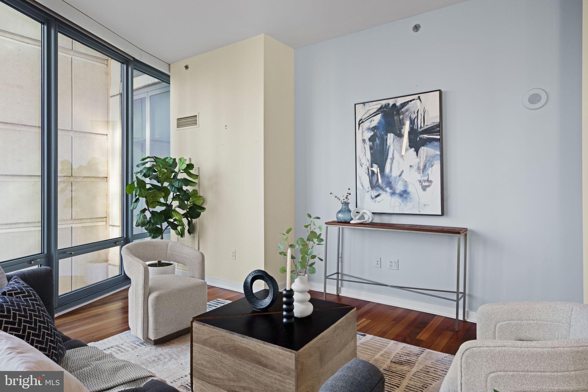 RITTENHOUSE SQUARE - Residential