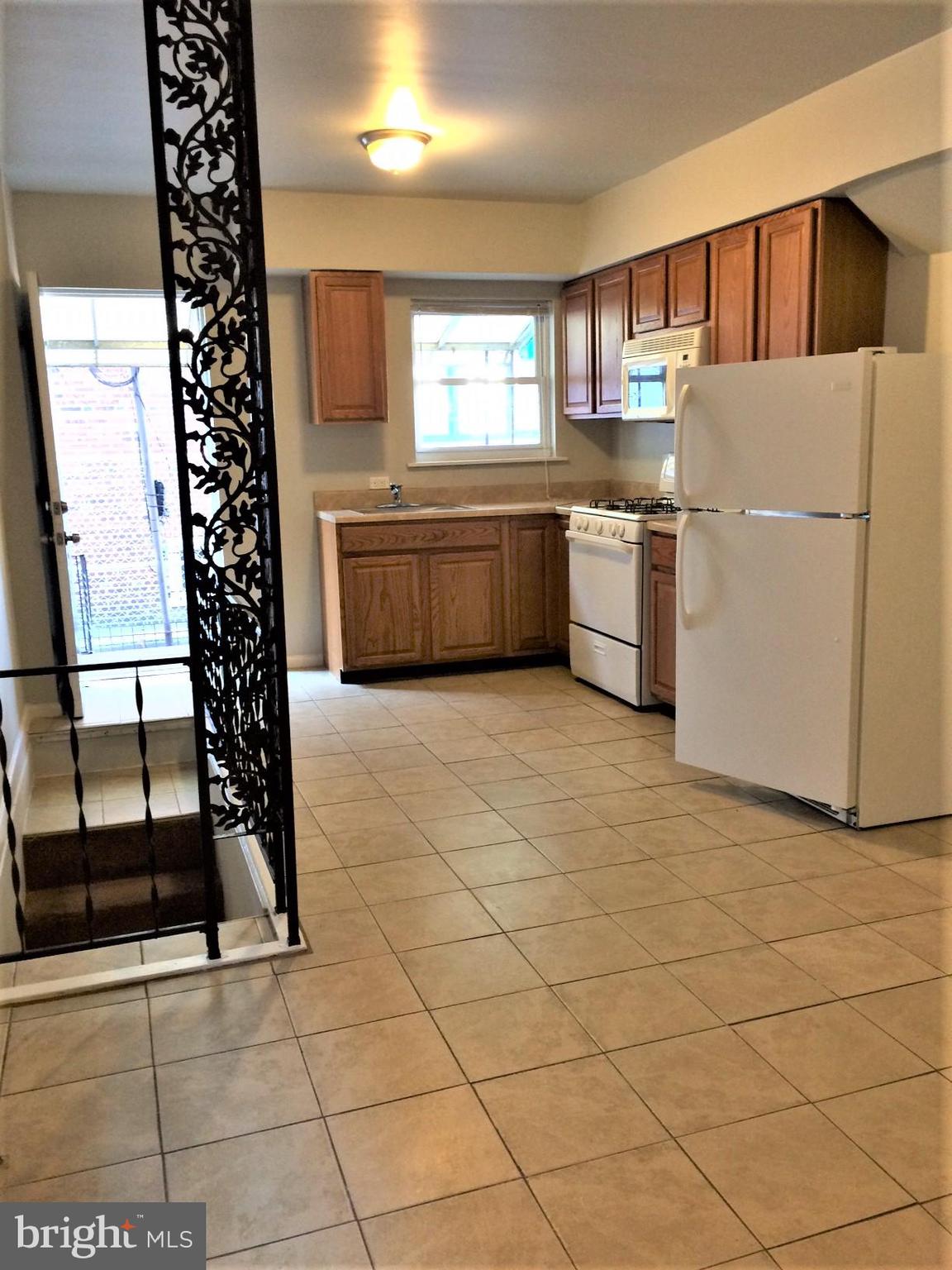 UNIVERSITY CITY - Residential Lease