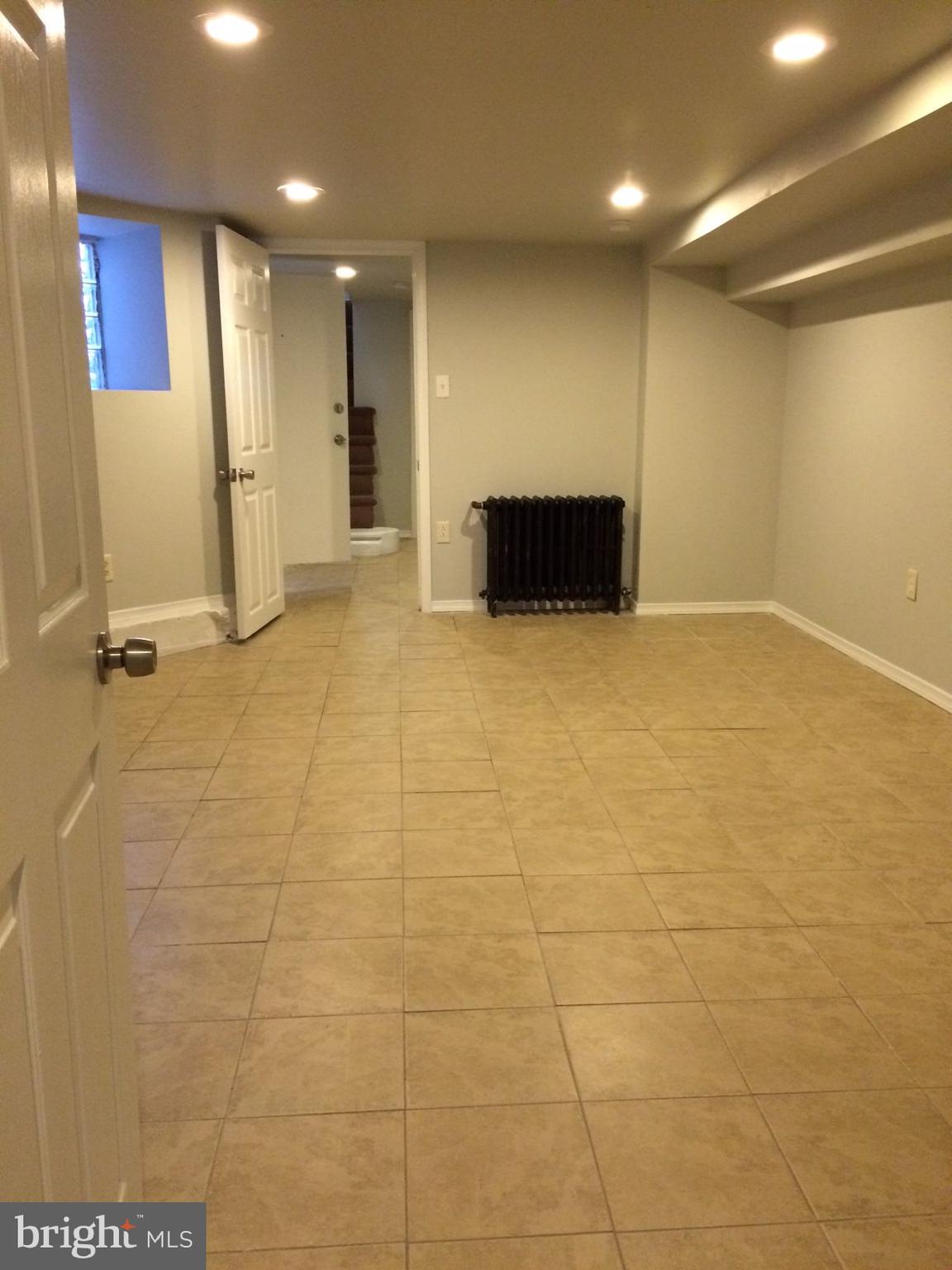 UNIVERSITY CITY - Residential Lease