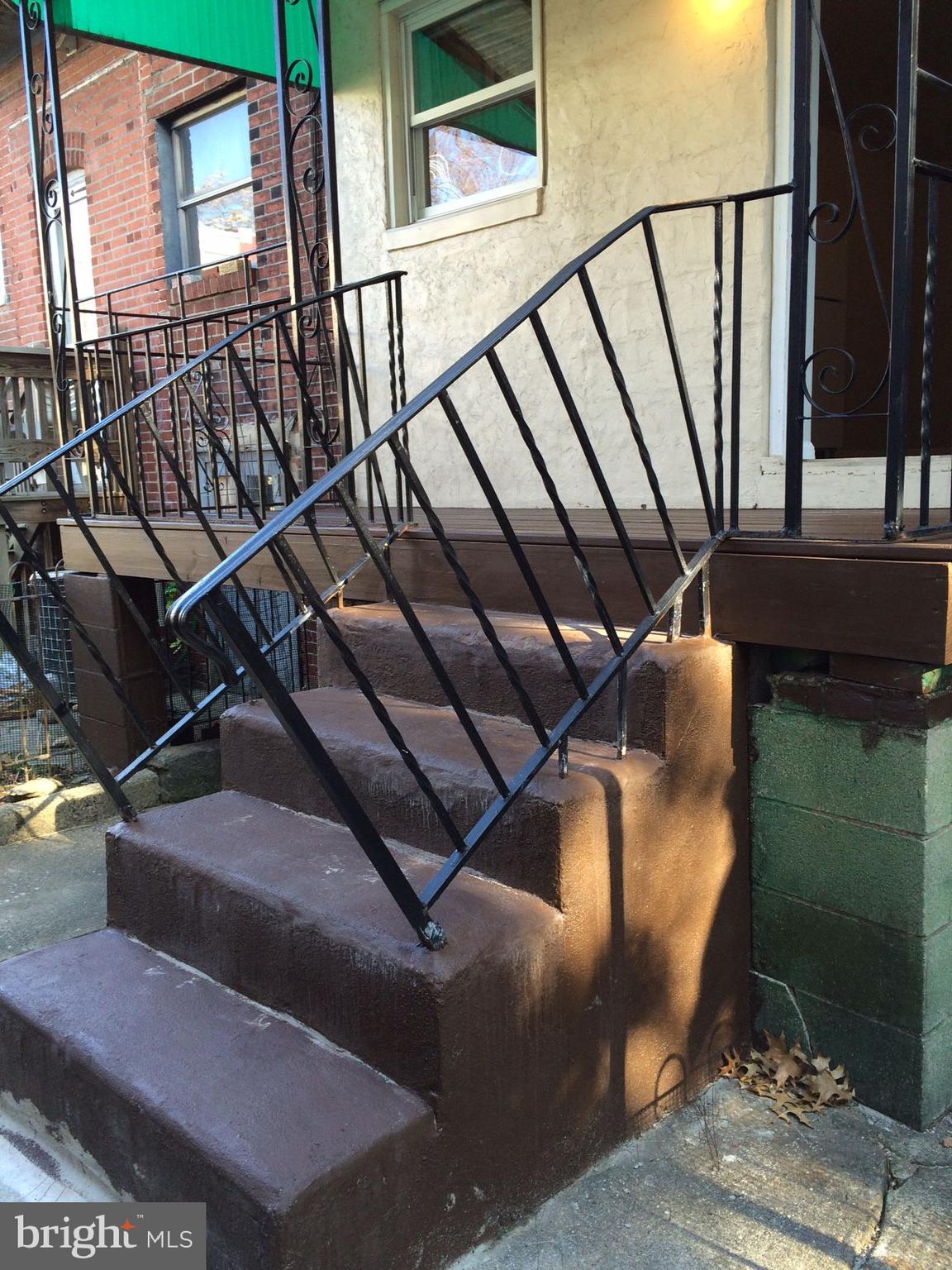 UNIVERSITY CITY - Residential Lease