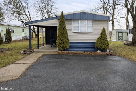 2 COUNTRY ACRES PARK MYERSTOWN PA 17067