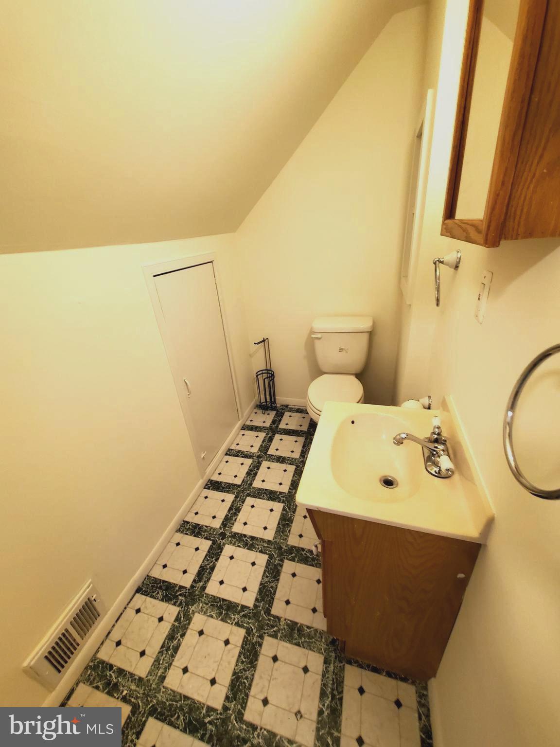 TWINBROOK - Residential Lease