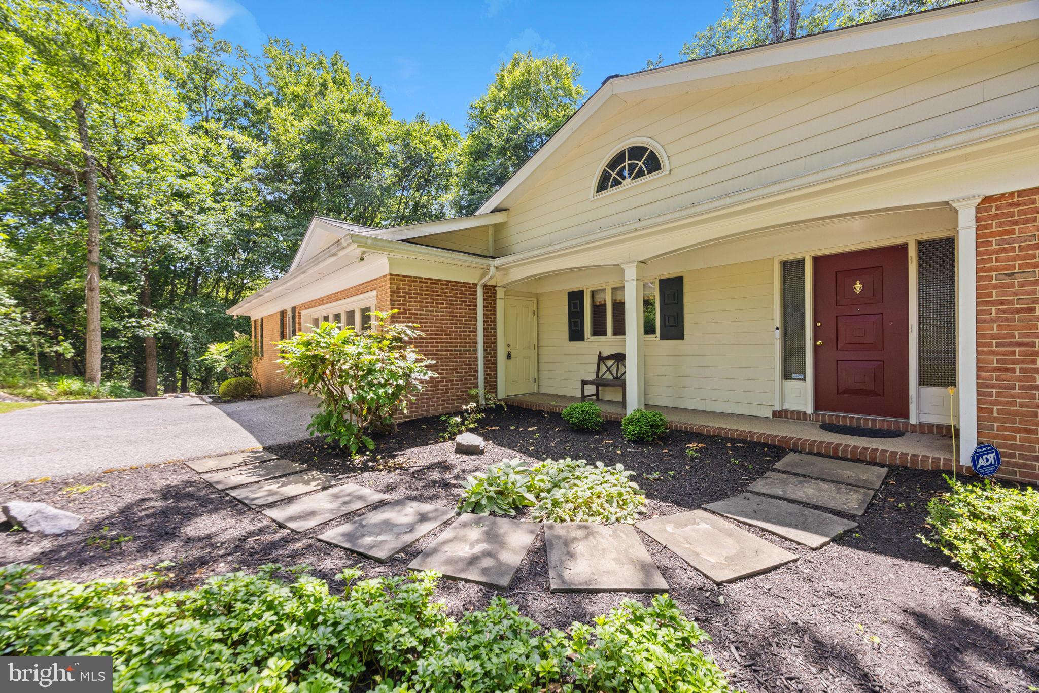 1302 WOODSHOLE ROAD