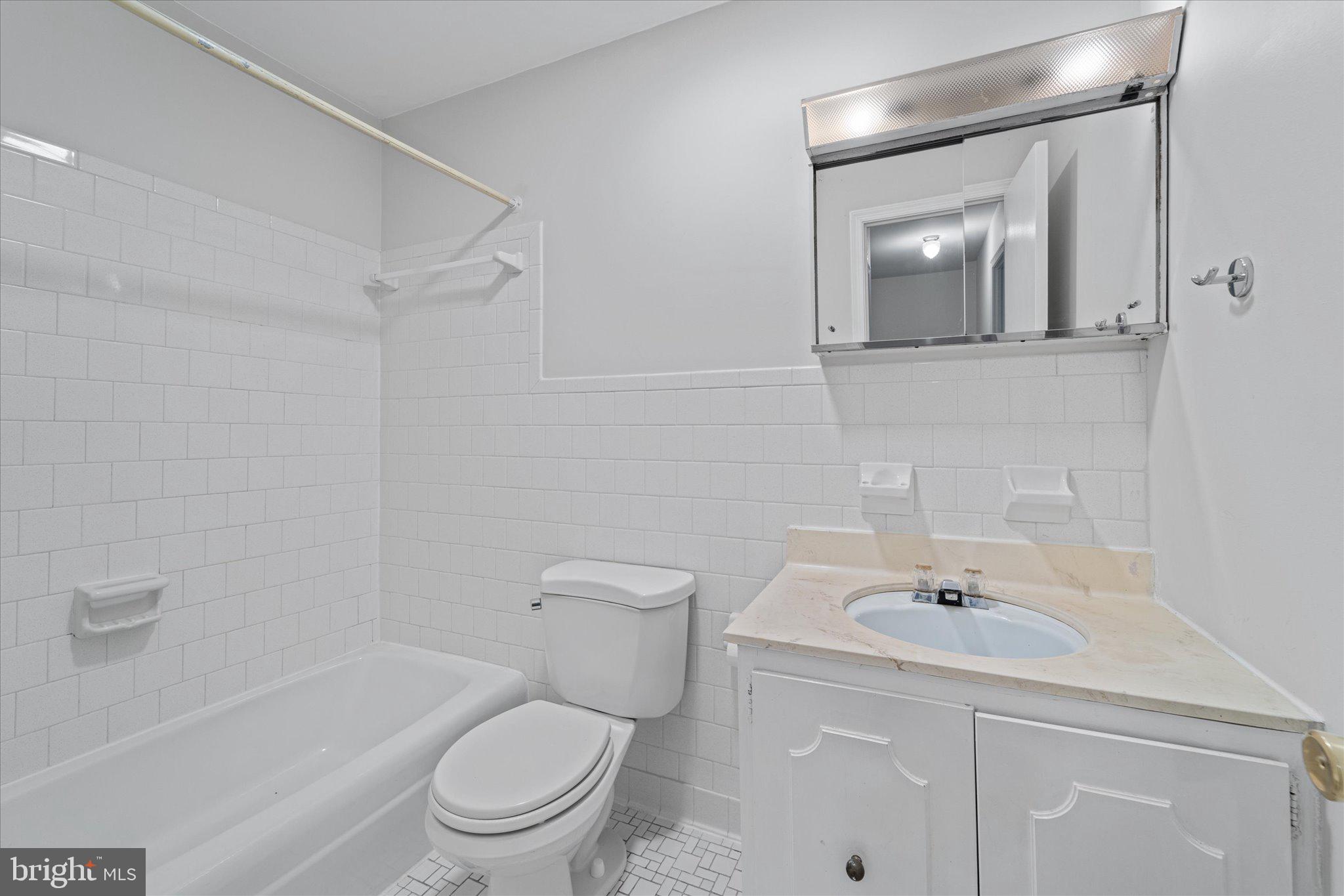 LAYTON COURT (MEWS) - Residential Lease