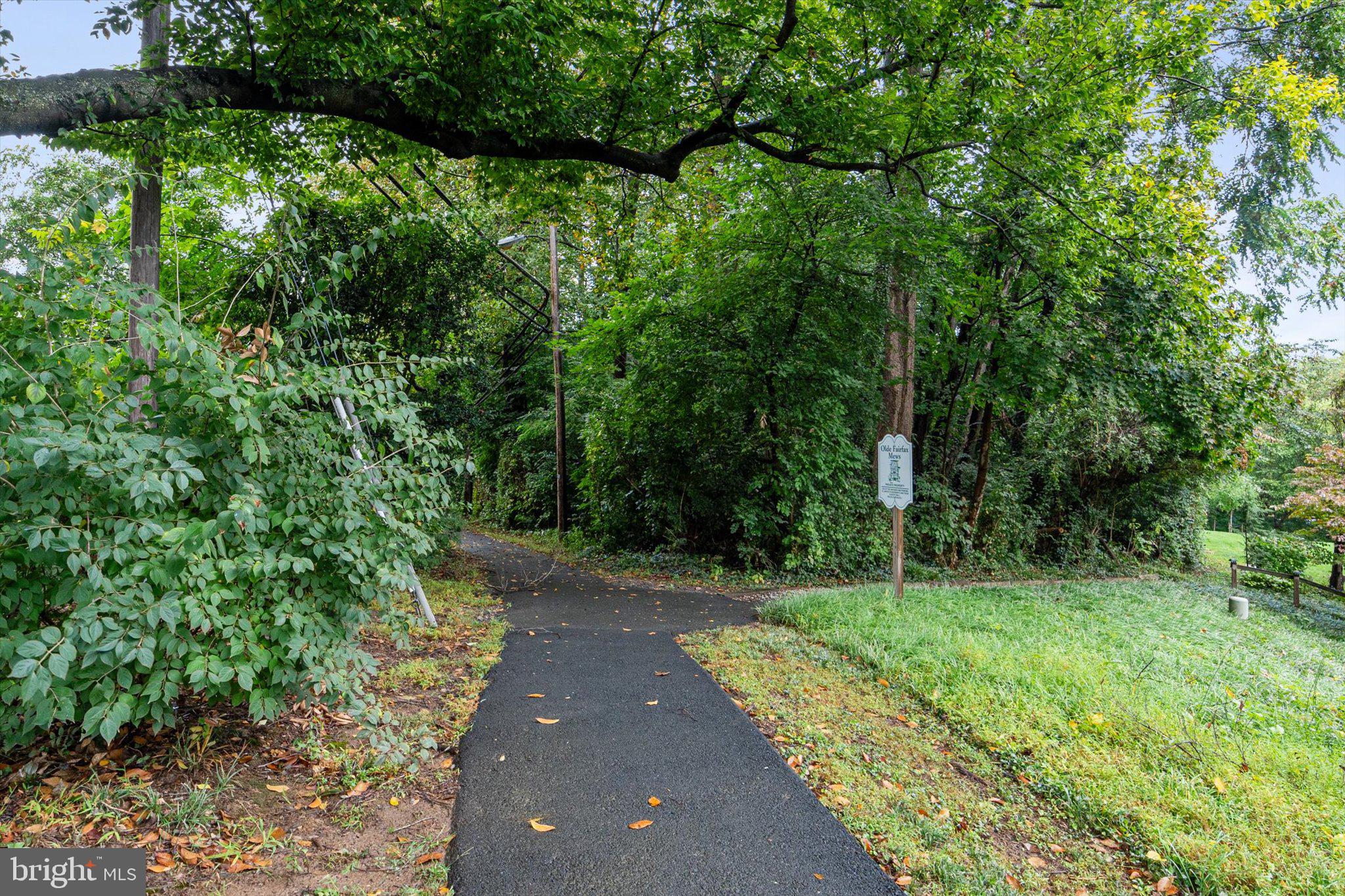 LAYTON COURT (MEWS) - Residential Lease