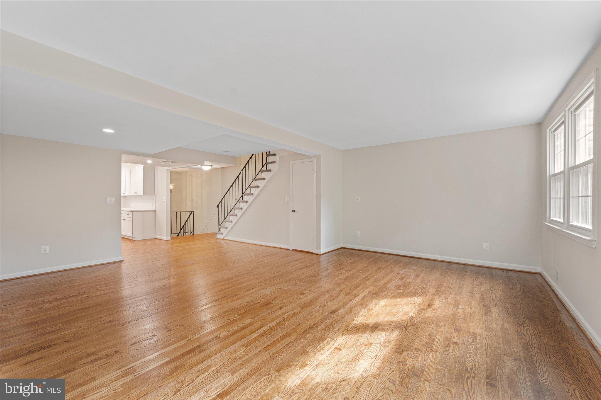 LAYTON COURT (MEWS) - Residential Lease