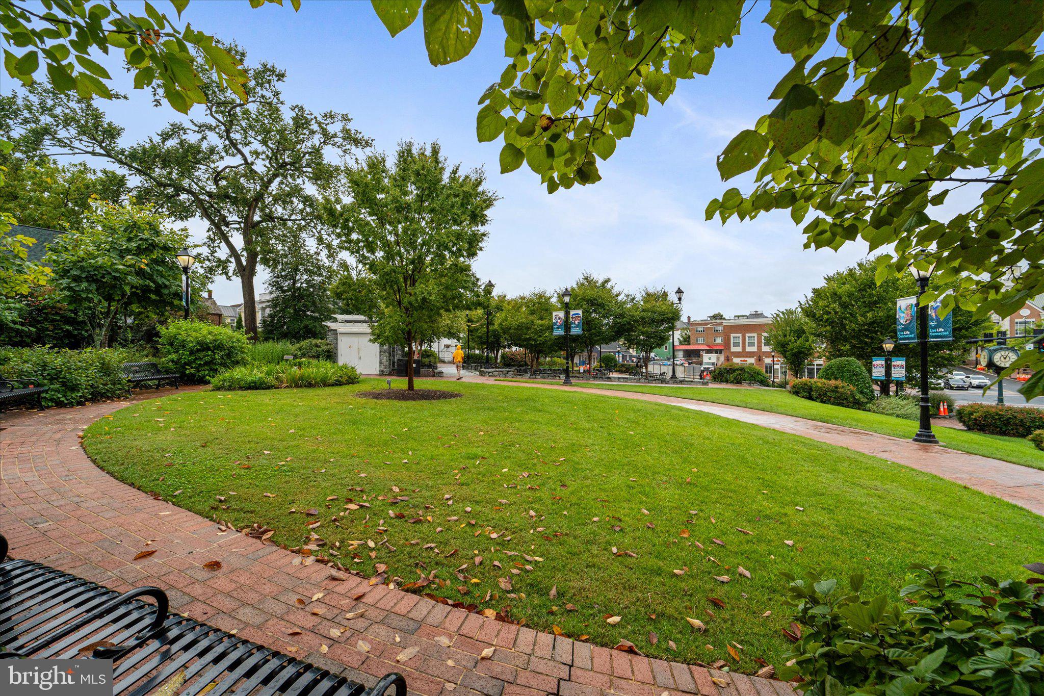 LAYTON COURT (MEWS) - Residential Lease