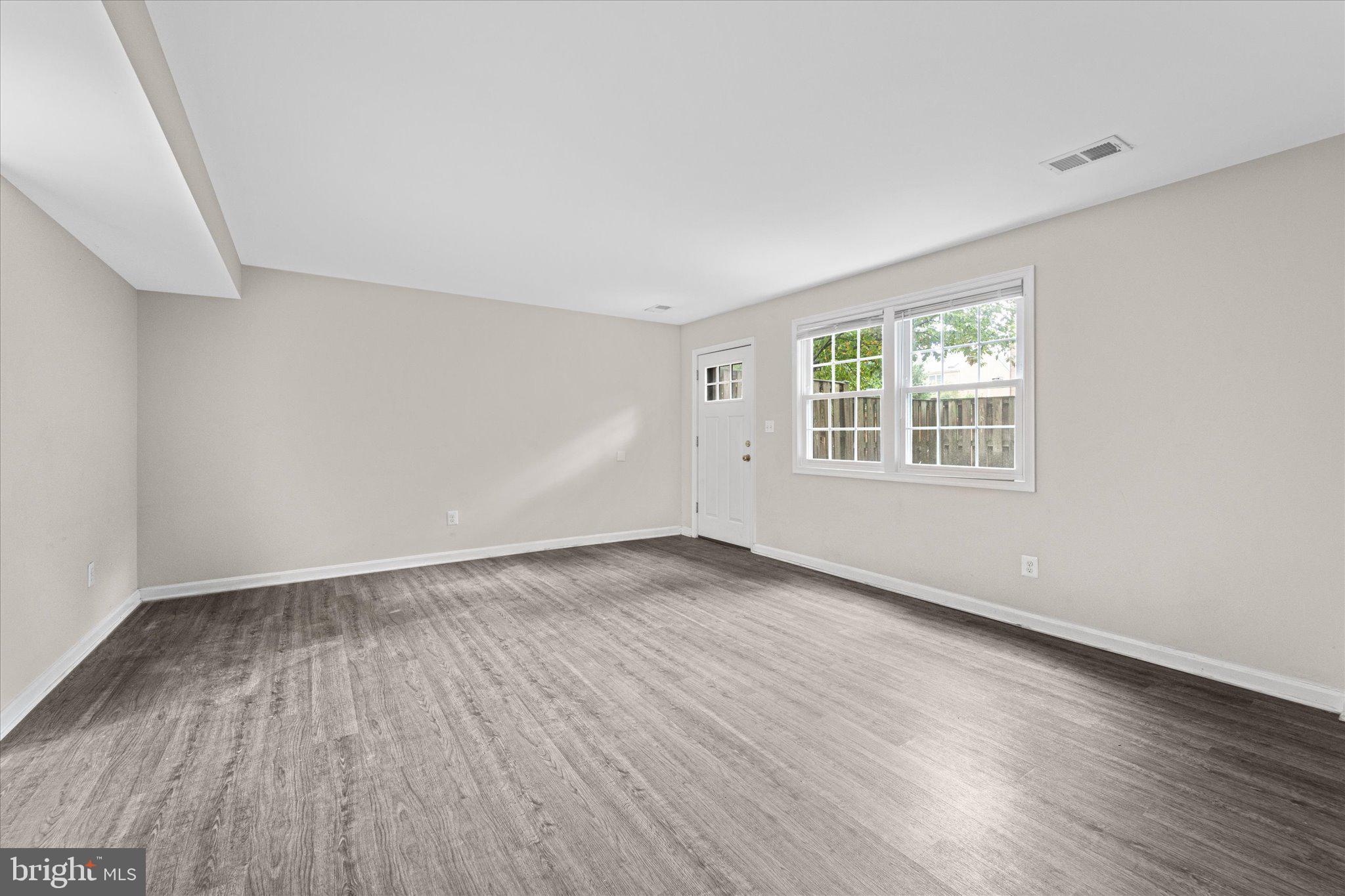 LAYTON COURT (MEWS) - Residential Lease