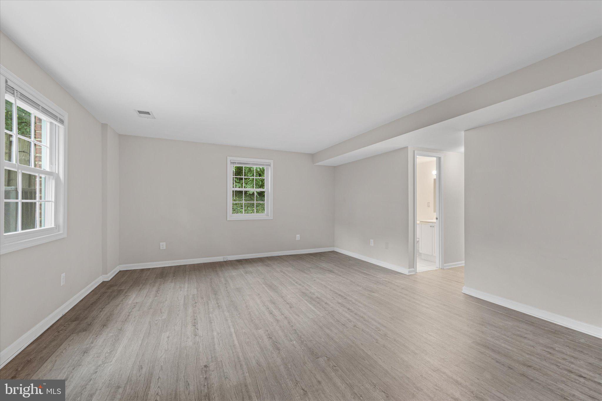 LAYTON COURT (MEWS) - Residential Lease