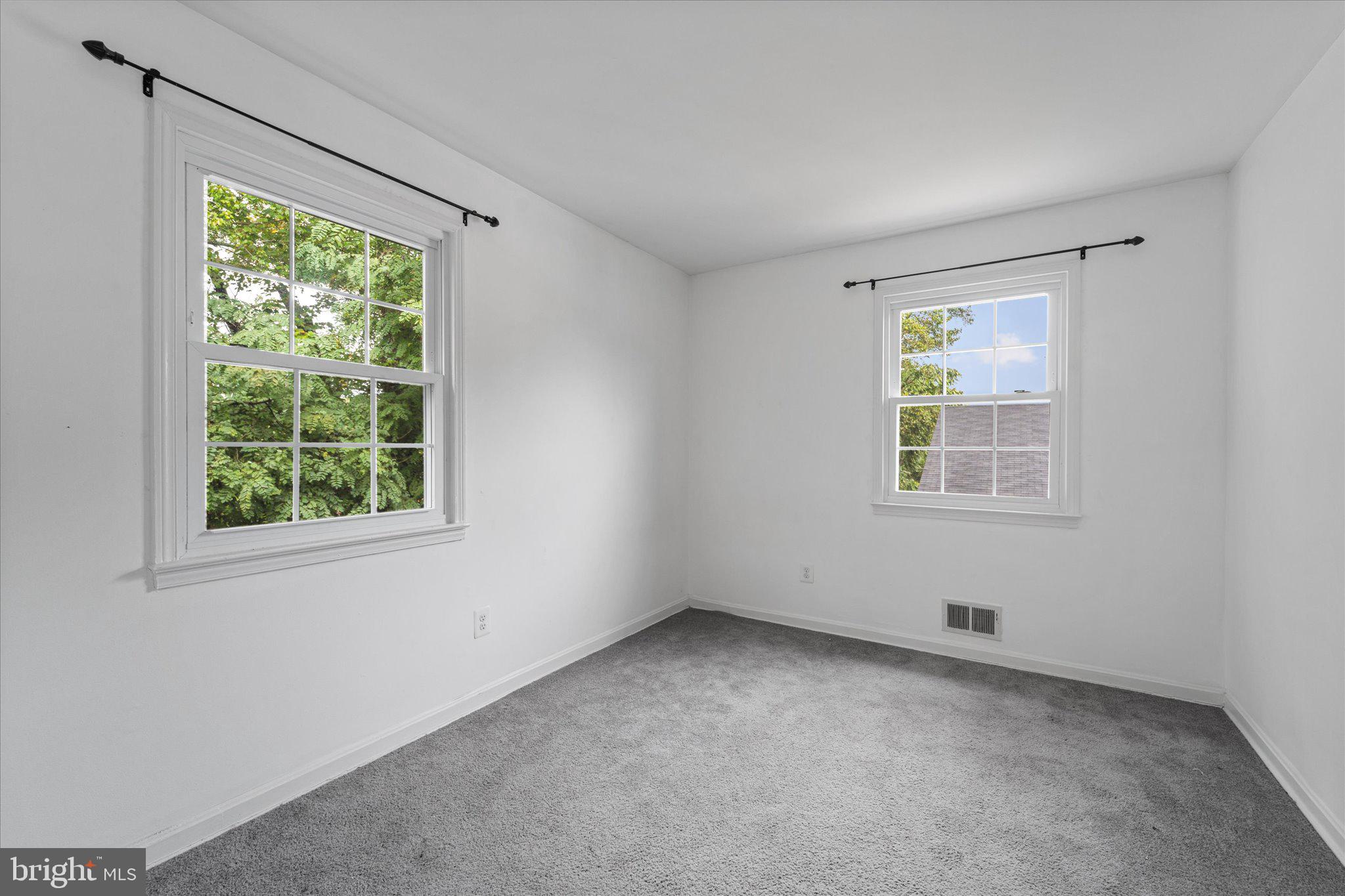 LAYTON COURT (MEWS) - Residential Lease