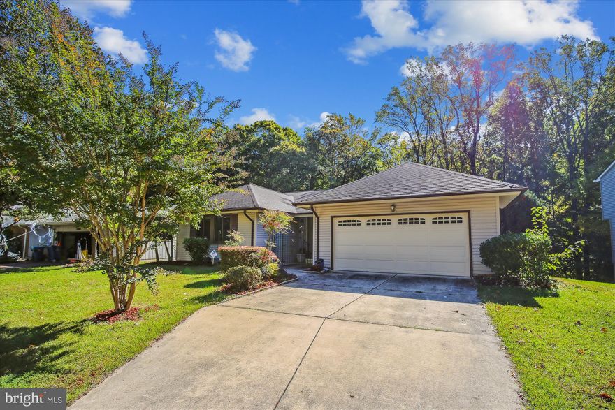 Beautiful 4 Bedrooms 3 Bathrooms Detached home in Burke with 2 Car Garage. Updated kitchen with stainless steel appliances, with huge island that opens to the recreation area; Recreation area with a fireplace. Separate Dining and Living Rooms. Amazing Sunroom with ceiling fan that walks out to the deck. Lower level features a second recreation area, bedroom 4 or office, full bathroom and laundry. Lower level walks out to the patio and the huge backyard, perfect for entertaining. Pets welcome in a case by case basis. Must see! Available 06/09/2025