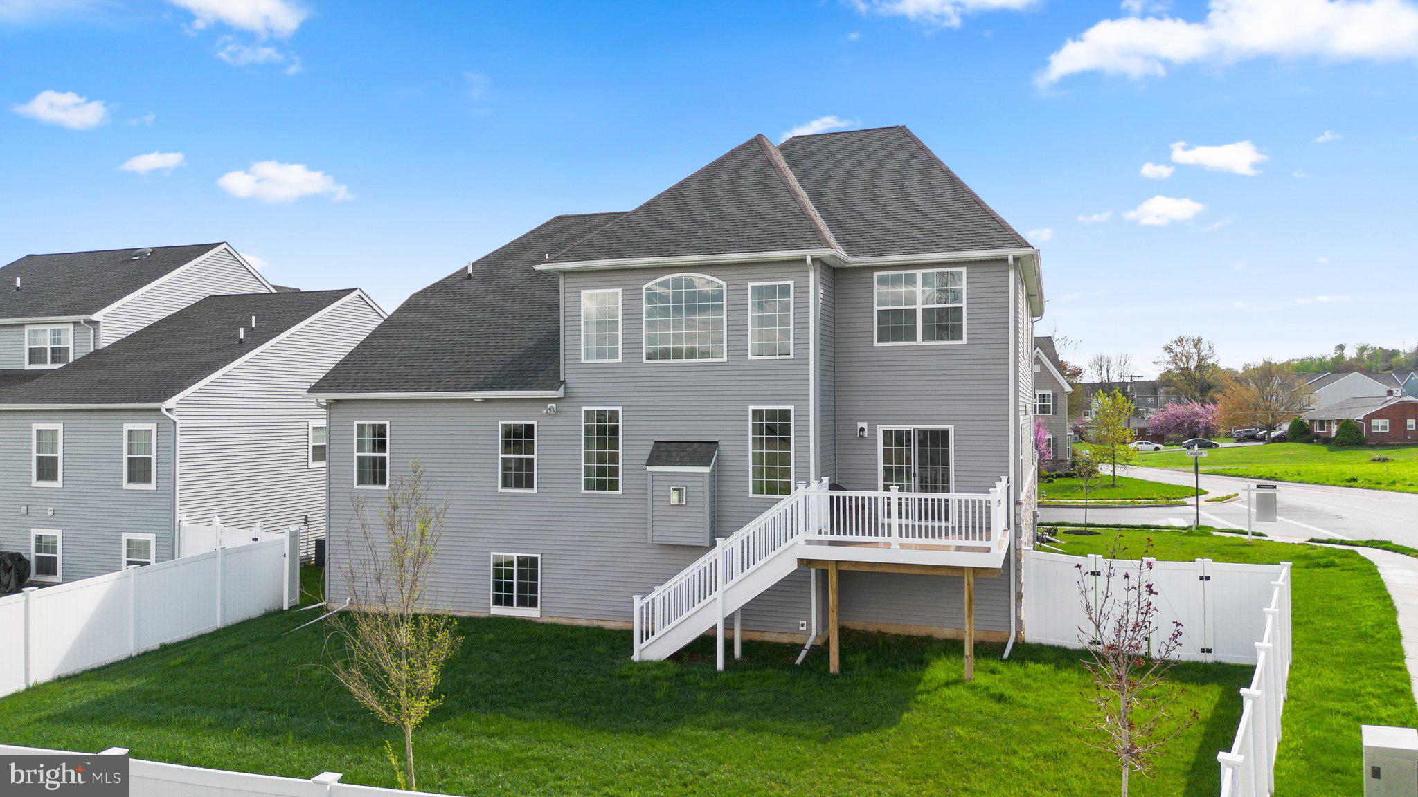 ROCKY SPRINGS RESERVE - Residential