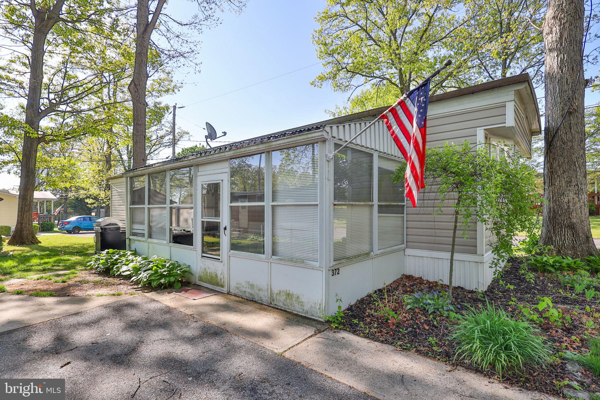 372 BLACK OAK LANE