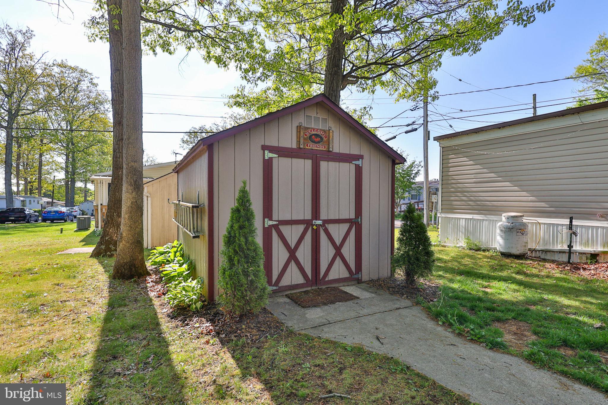 372 BLACK OAK LANE