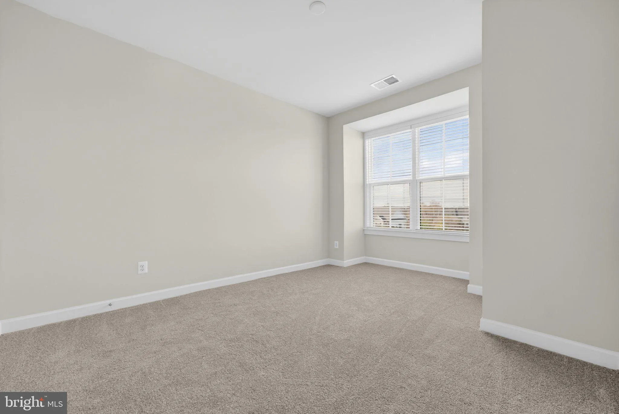 Ashburn, Virginia 20147, United States, 3 Bedrooms Bedrooms, ,3 BathroomsBathrooms,Residential,Coming Soon,254880