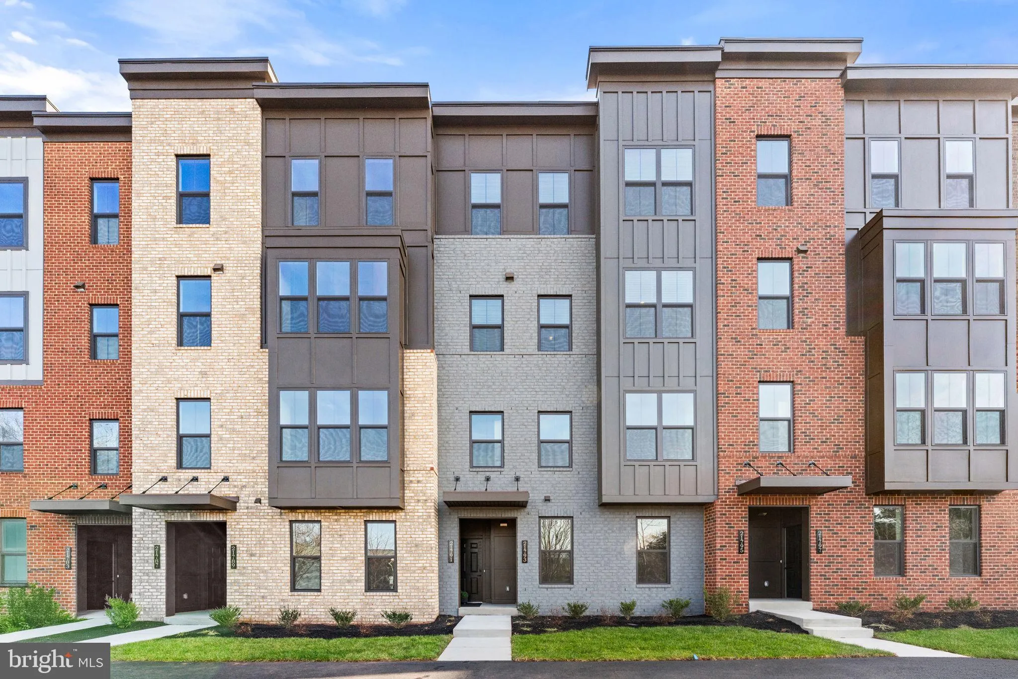 Ashburn, Virginia 20147, United States, 3 Bedrooms Bedrooms, ,3 BathroomsBathrooms,Residential,Coming Soon,254880