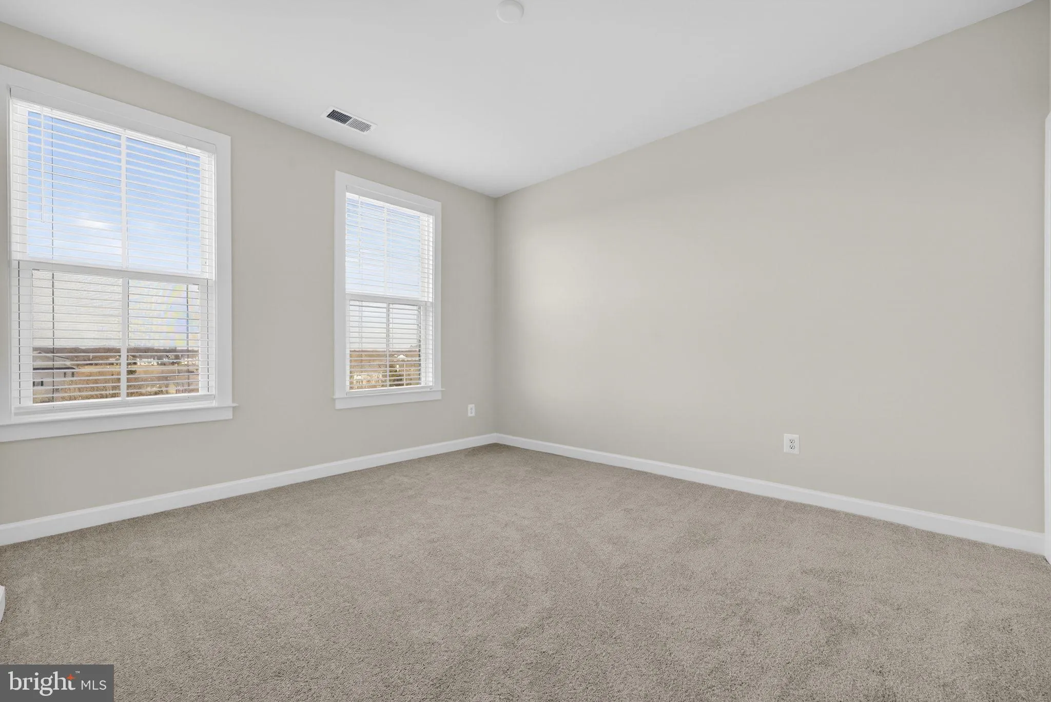 Ashburn, Virginia 20147, United States, 3 Bedrooms Bedrooms, ,3 BathroomsBathrooms,Residential,Coming Soon,254880