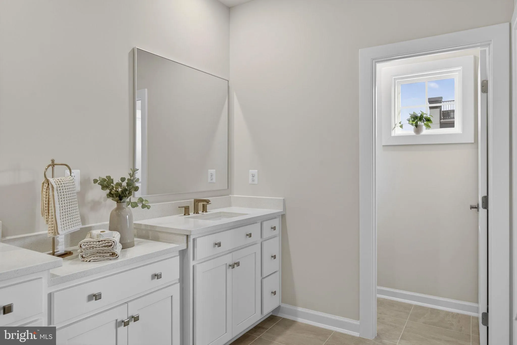 Ashburn, Virginia 20147, United States, 3 Bedrooms Bedrooms, ,3 BathroomsBathrooms,Residential,Coming Soon,254880