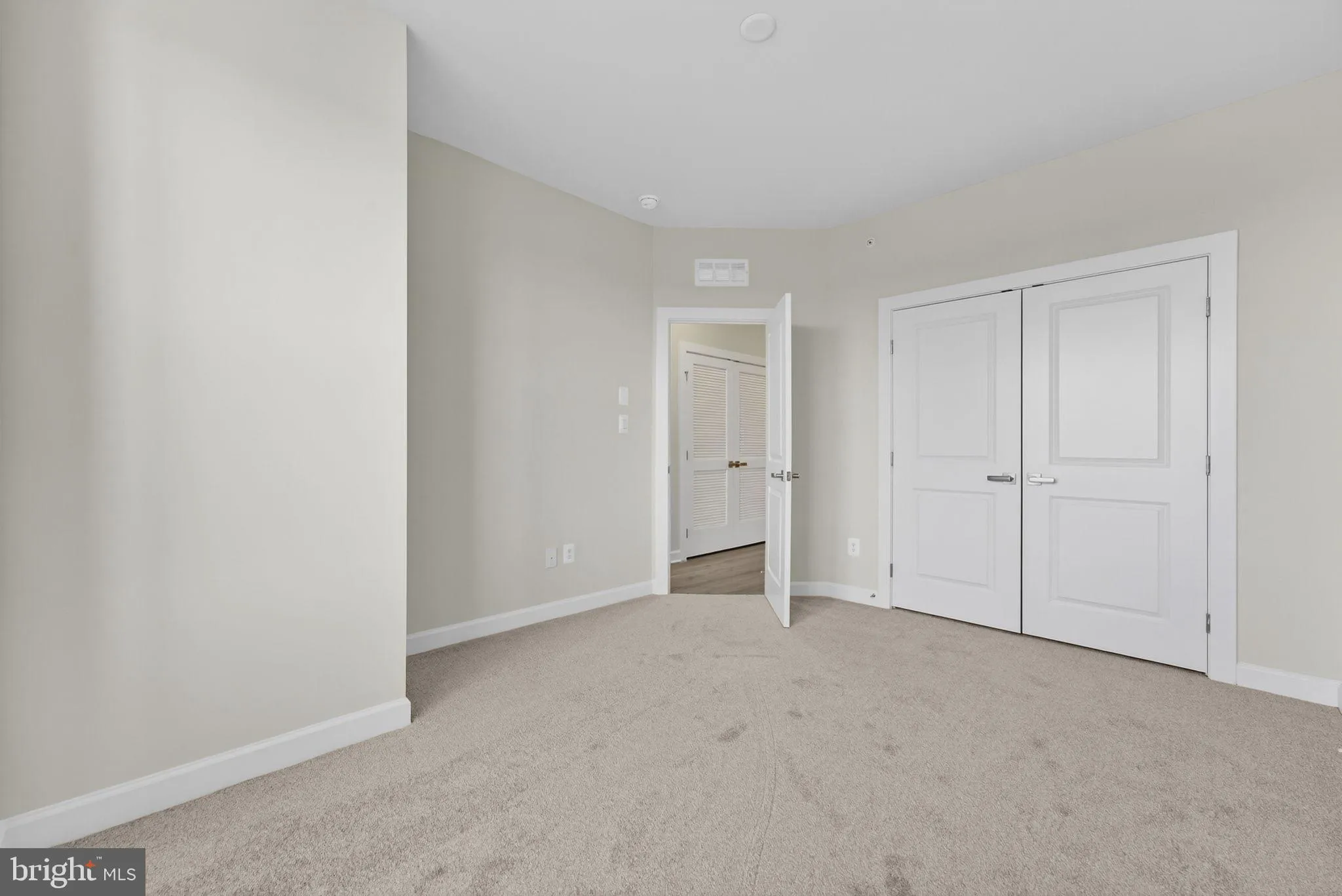 Ashburn, Virginia 20147, United States, 3 Bedrooms Bedrooms, ,3 BathroomsBathrooms,Residential,Coming Soon,254880