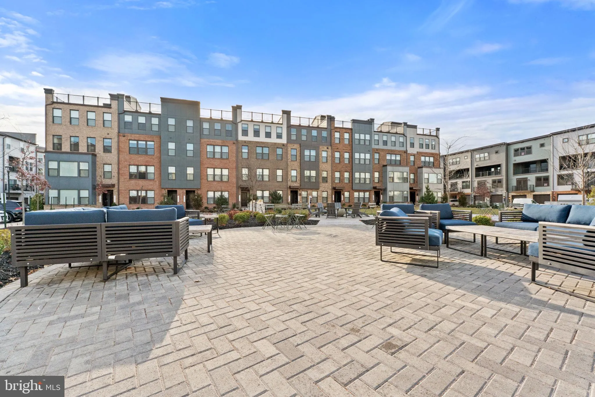 Ashburn, Virginia 20147, United States, 3 Bedrooms Bedrooms, ,3 BathroomsBathrooms,Residential,Coming Soon,254880