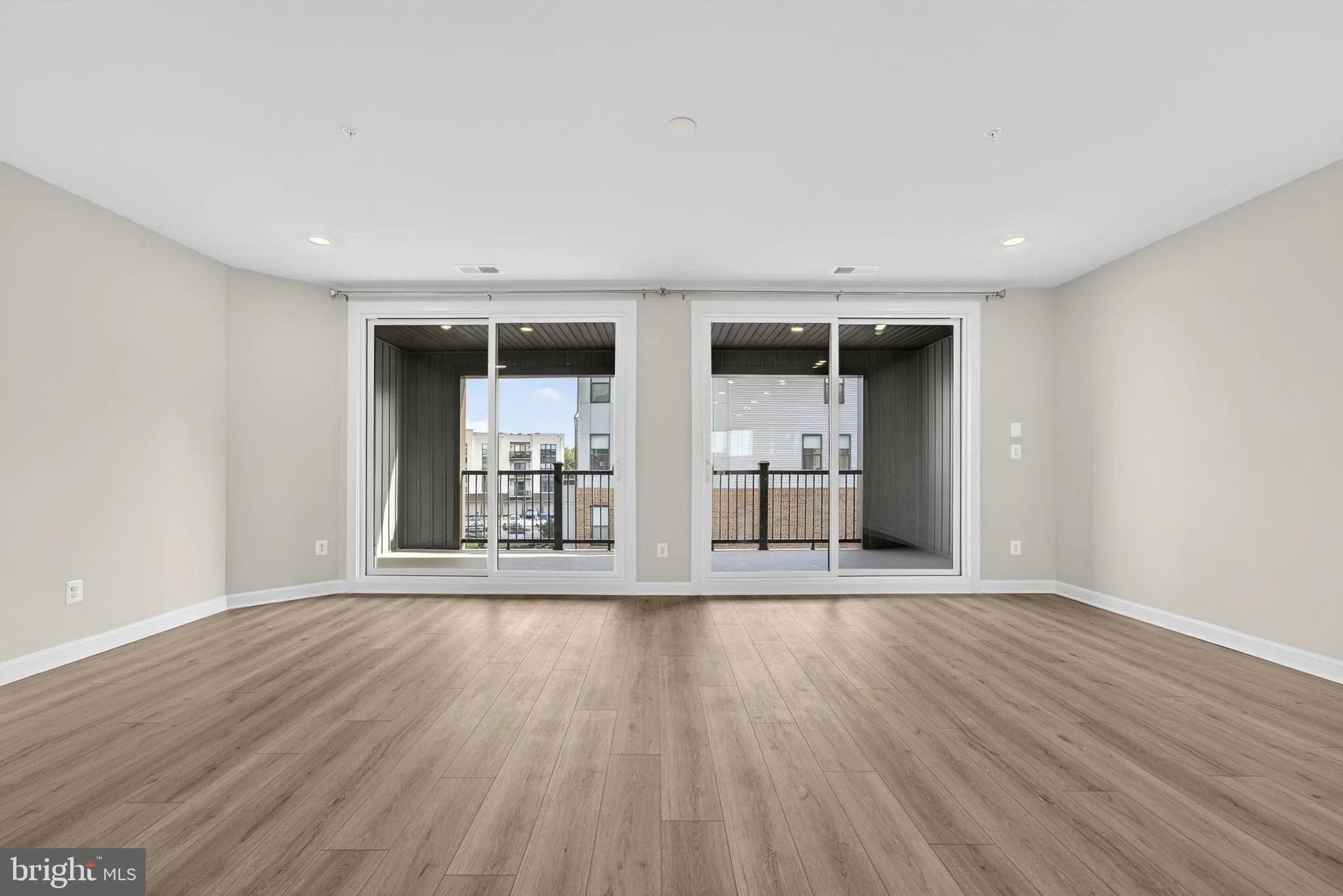 Ashburn, Virginia 20147, United States, 3 Bedrooms Bedrooms, ,3 BathroomsBathrooms,Residential,Coming Soon,254880