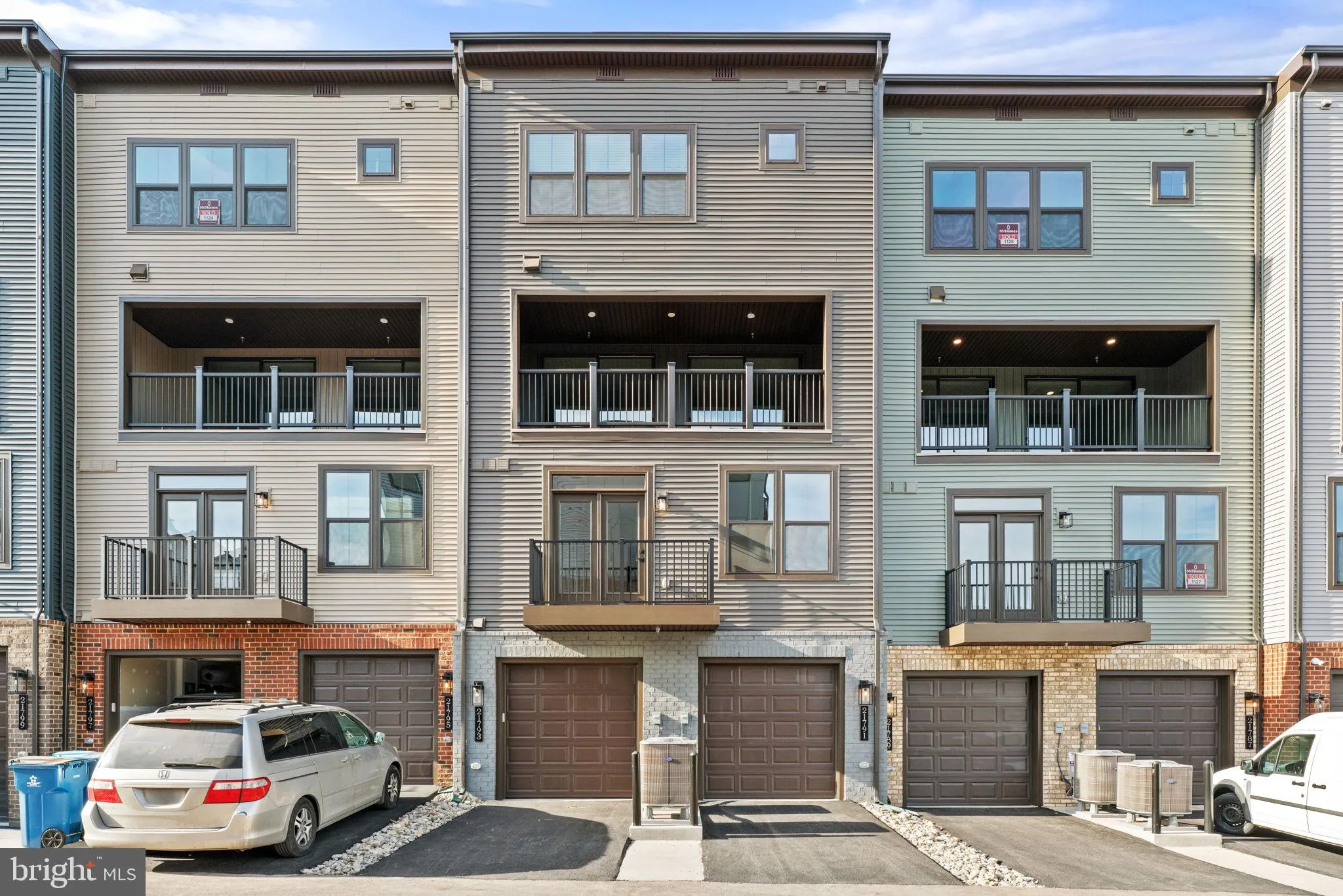 Ashburn, Virginia 20147, United States, 3 Bedrooms Bedrooms, ,3 BathroomsBathrooms,Residential,Coming Soon,254880