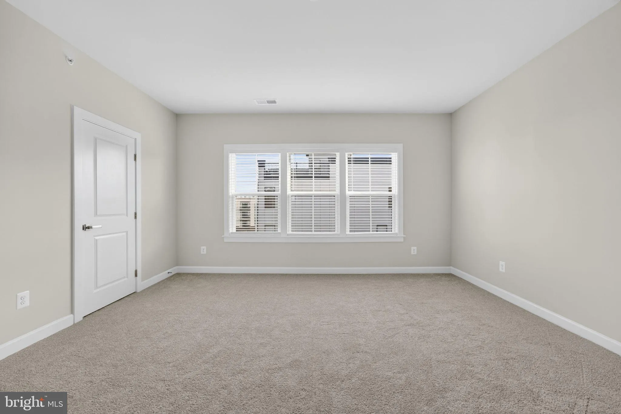 Ashburn, Virginia 20147, United States, 3 Bedrooms Bedrooms, ,3 BathroomsBathrooms,Residential,Coming Soon,254880