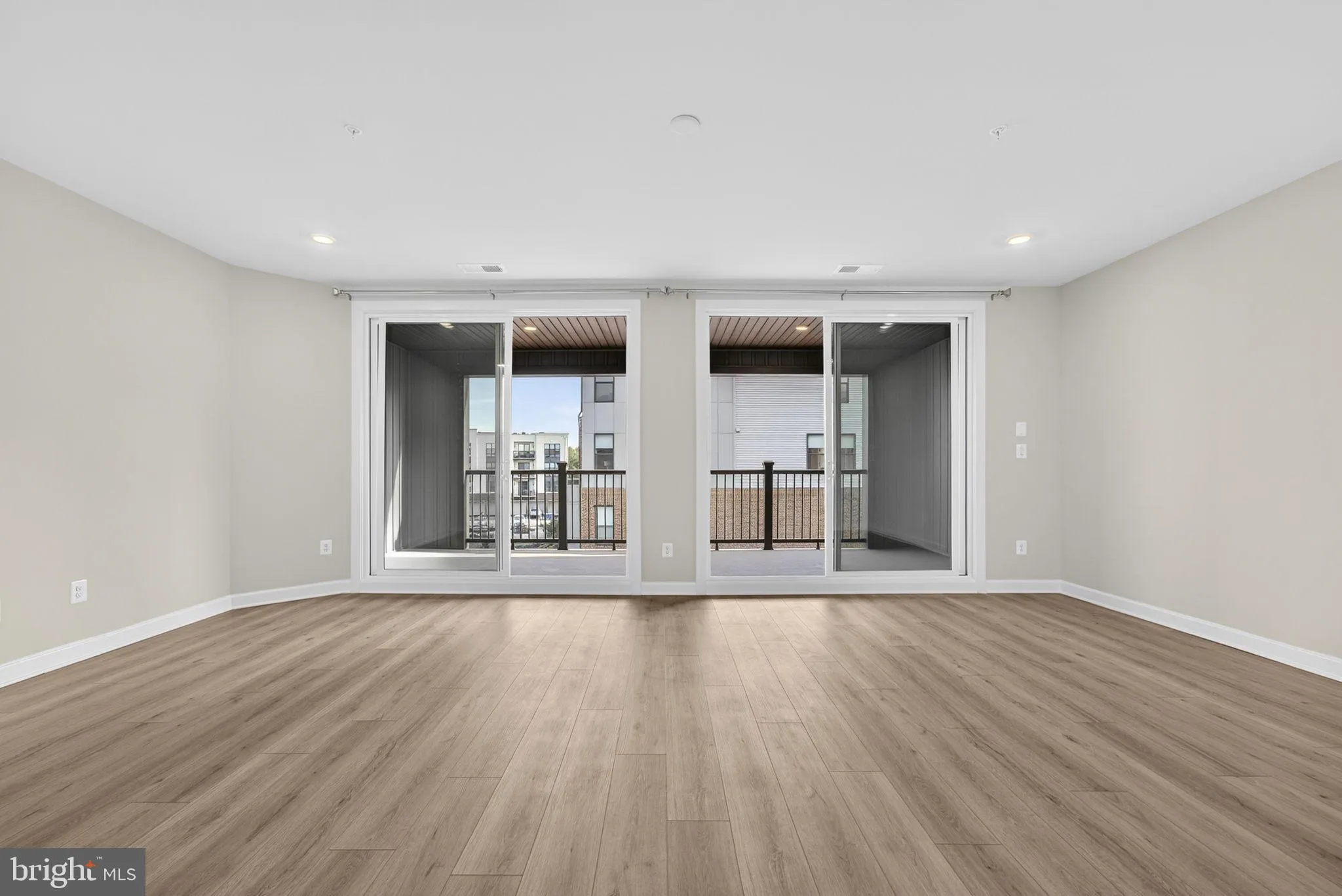 Ashburn, Virginia 20147, United States, 3 Bedrooms Bedrooms, ,3 BathroomsBathrooms,Residential,Coming Soon,254880