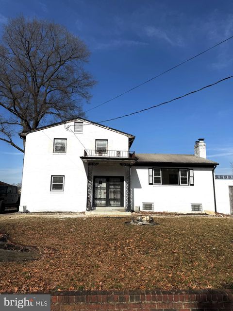 5009 BARTO AVENUE SUITLAND MD 20746