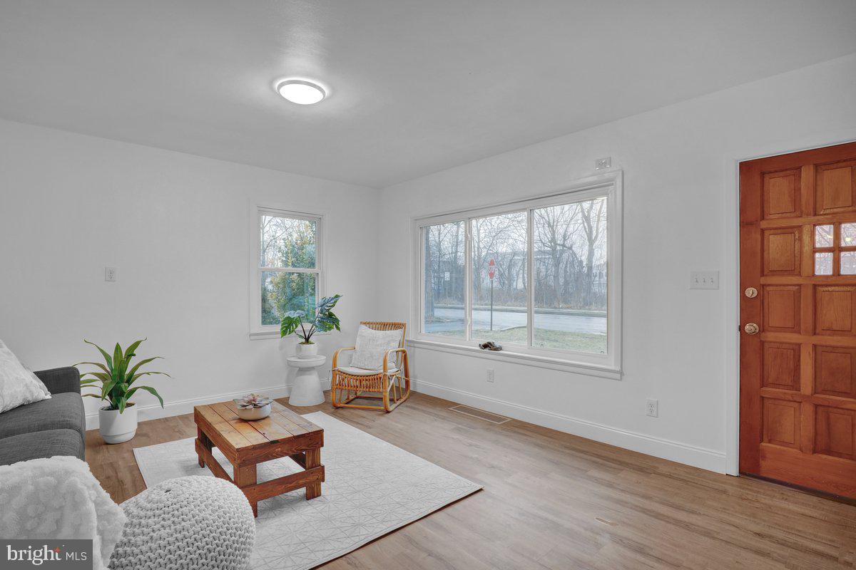 17 COLUMBIA AVENUE