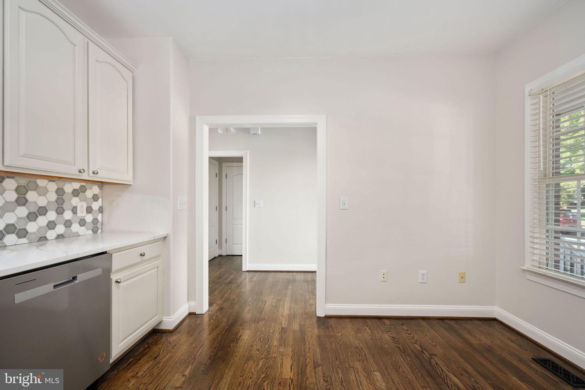 LADYSMITH VILLAGE - Residential