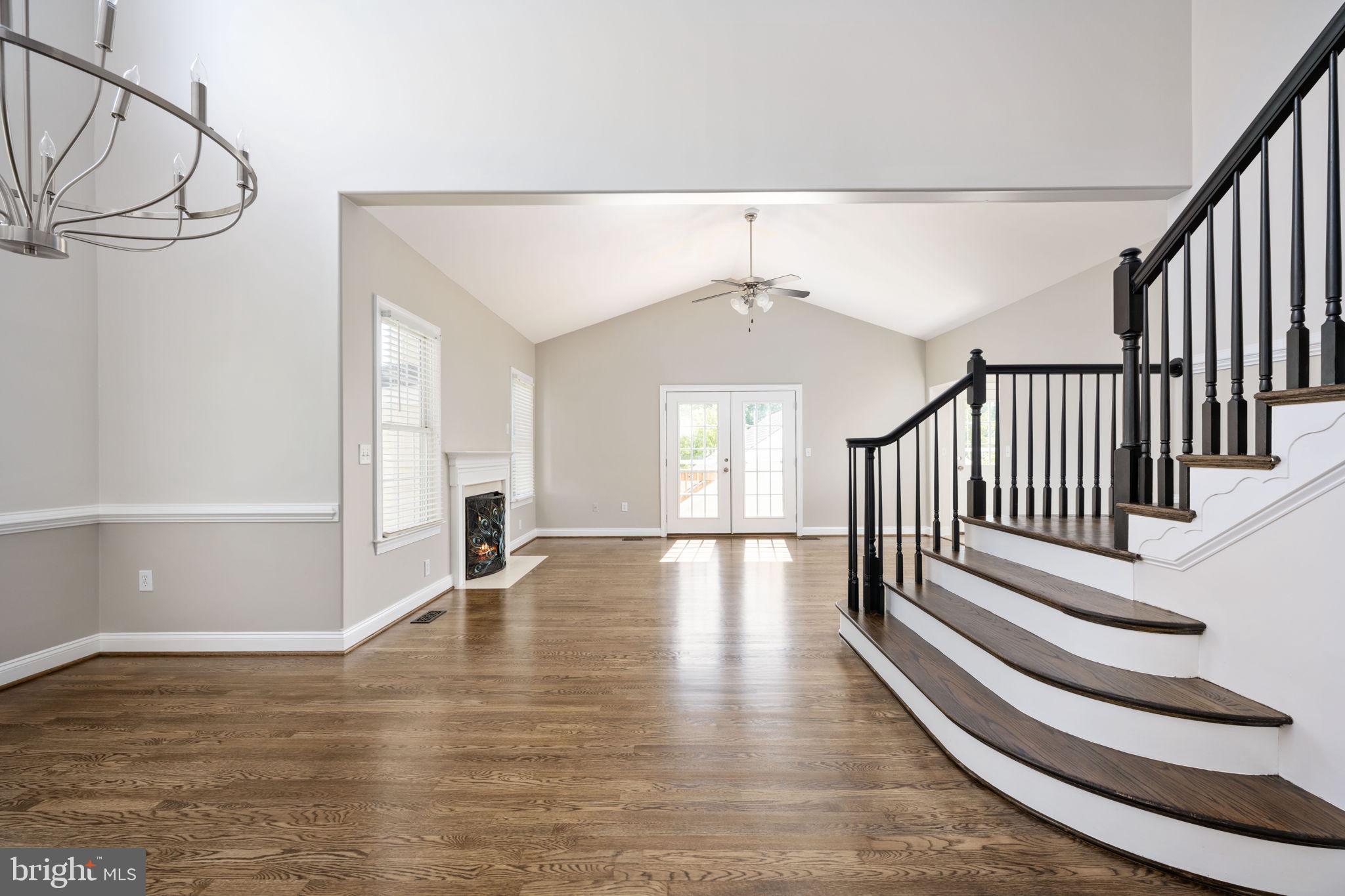 LADYSMITH VILLAGE - Residential