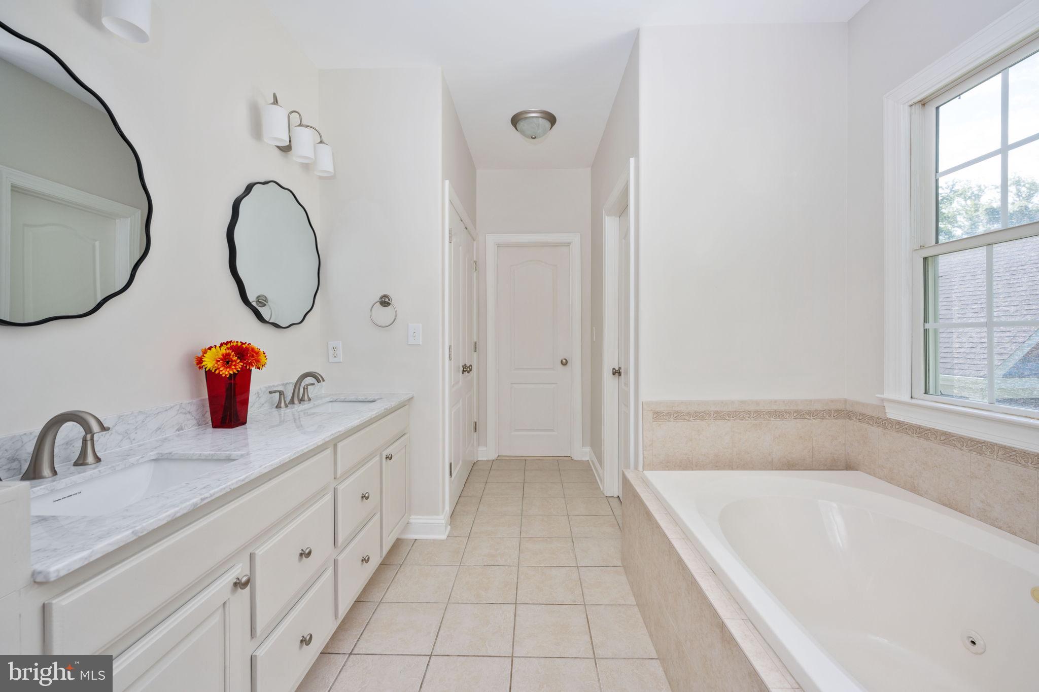 LADYSMITH VILLAGE - Residential