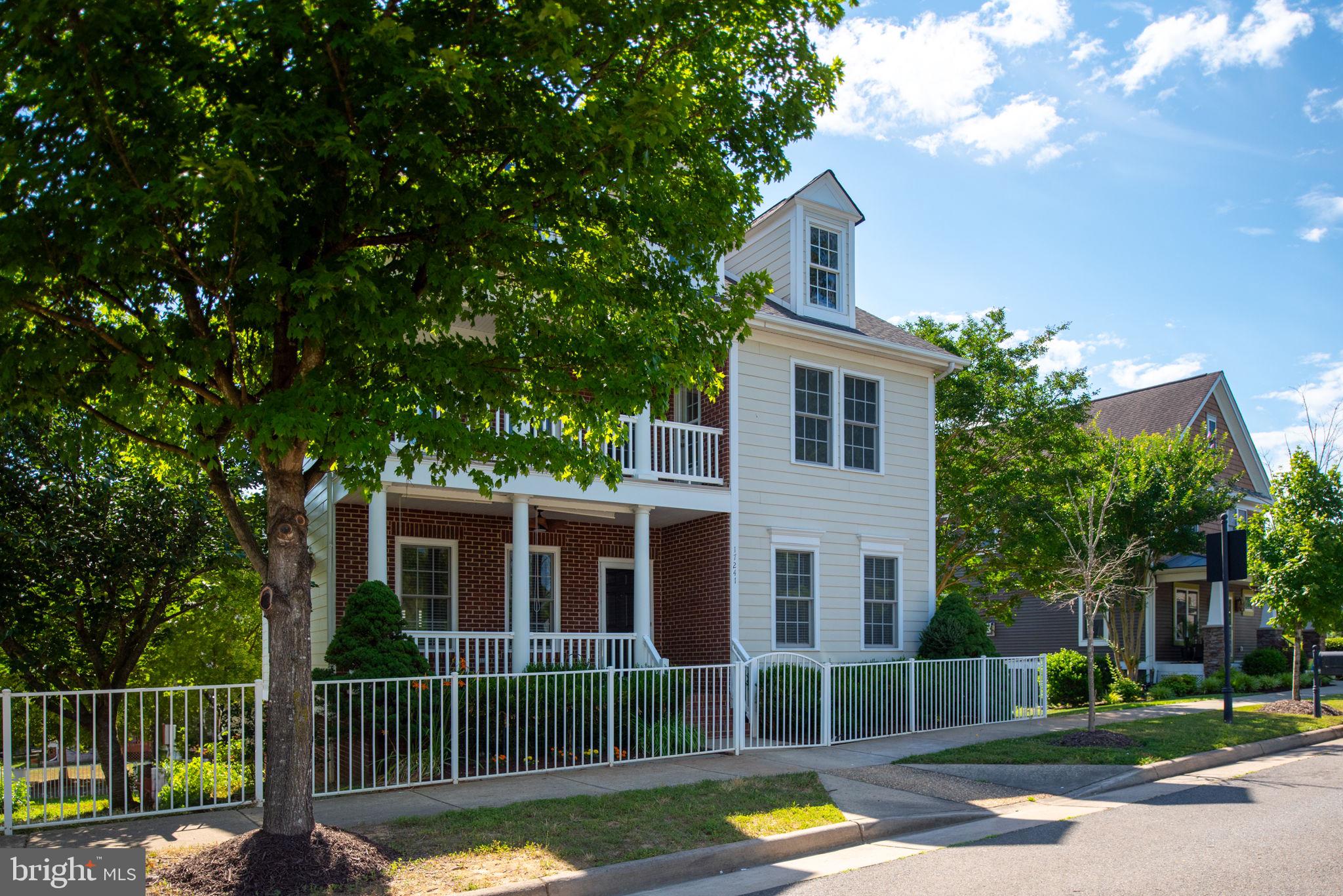 LADYSMITH VILLAGE - Residential