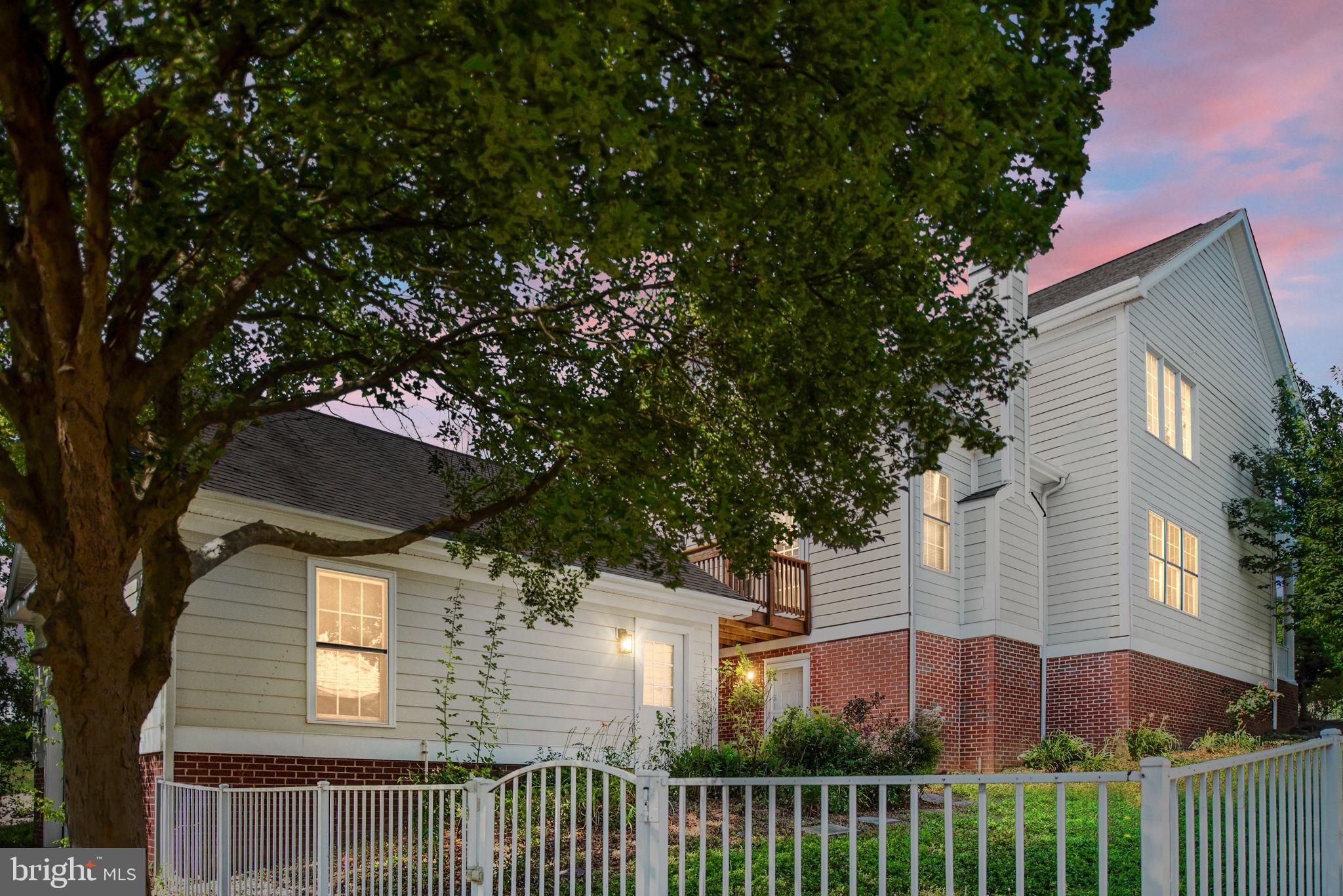 LADYSMITH VILLAGE - Residential