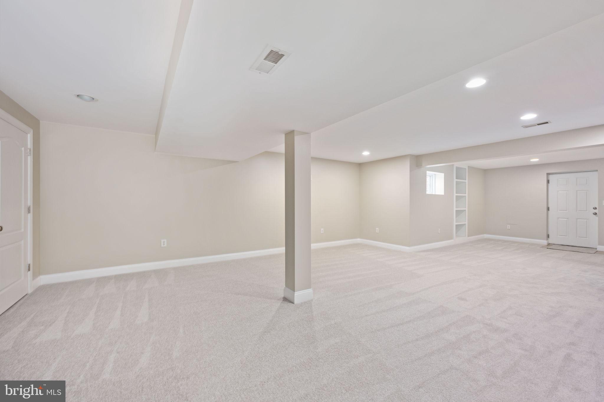 LADYSMITH VILLAGE - Residential