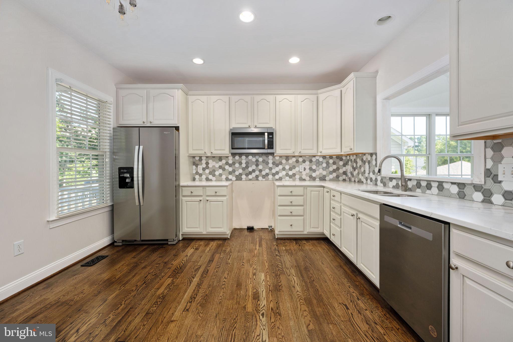 LADYSMITH VILLAGE - Residential