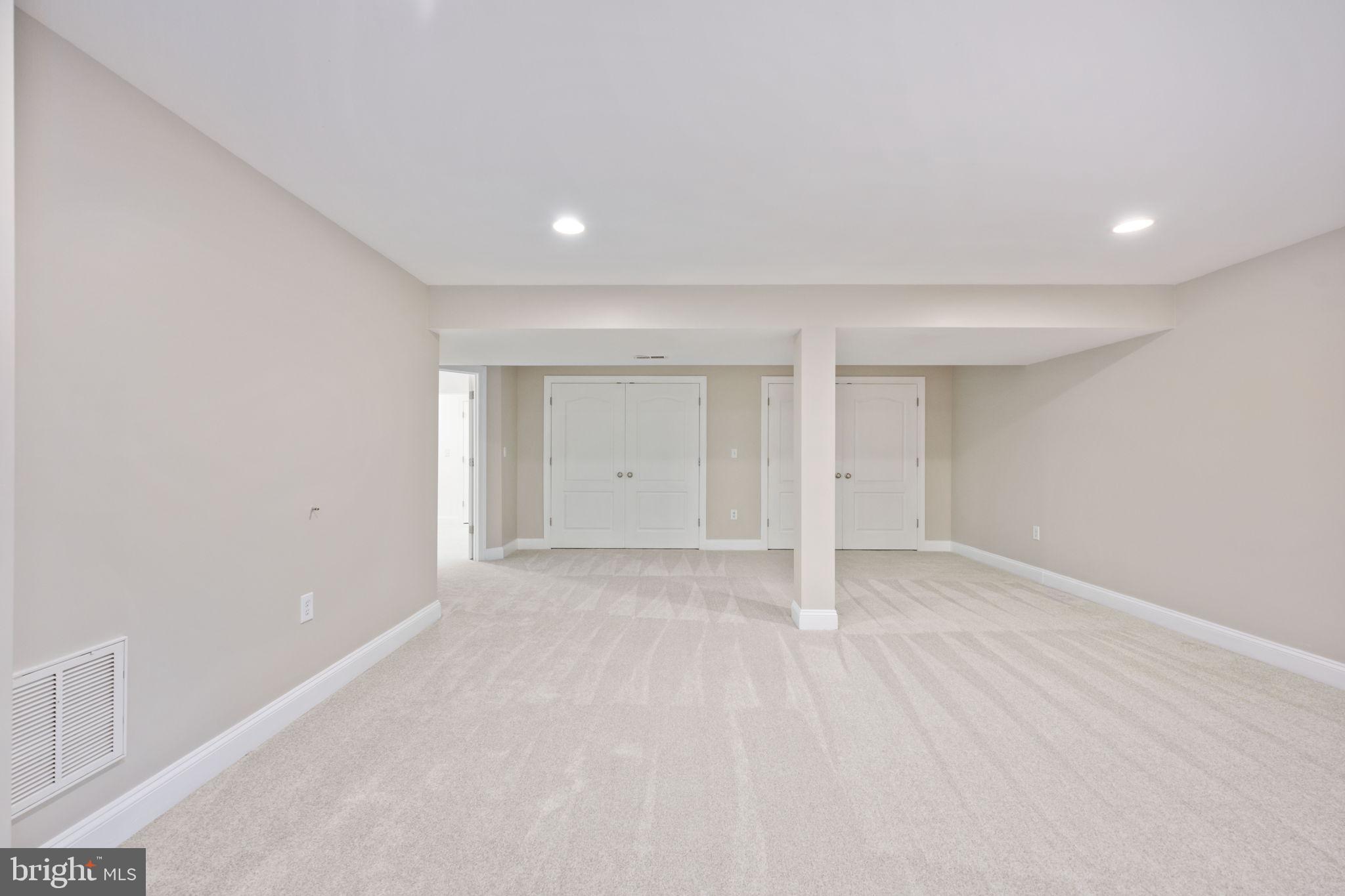 LADYSMITH VILLAGE - Residential