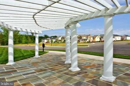 LADYSMITH VILLAGE - Residential