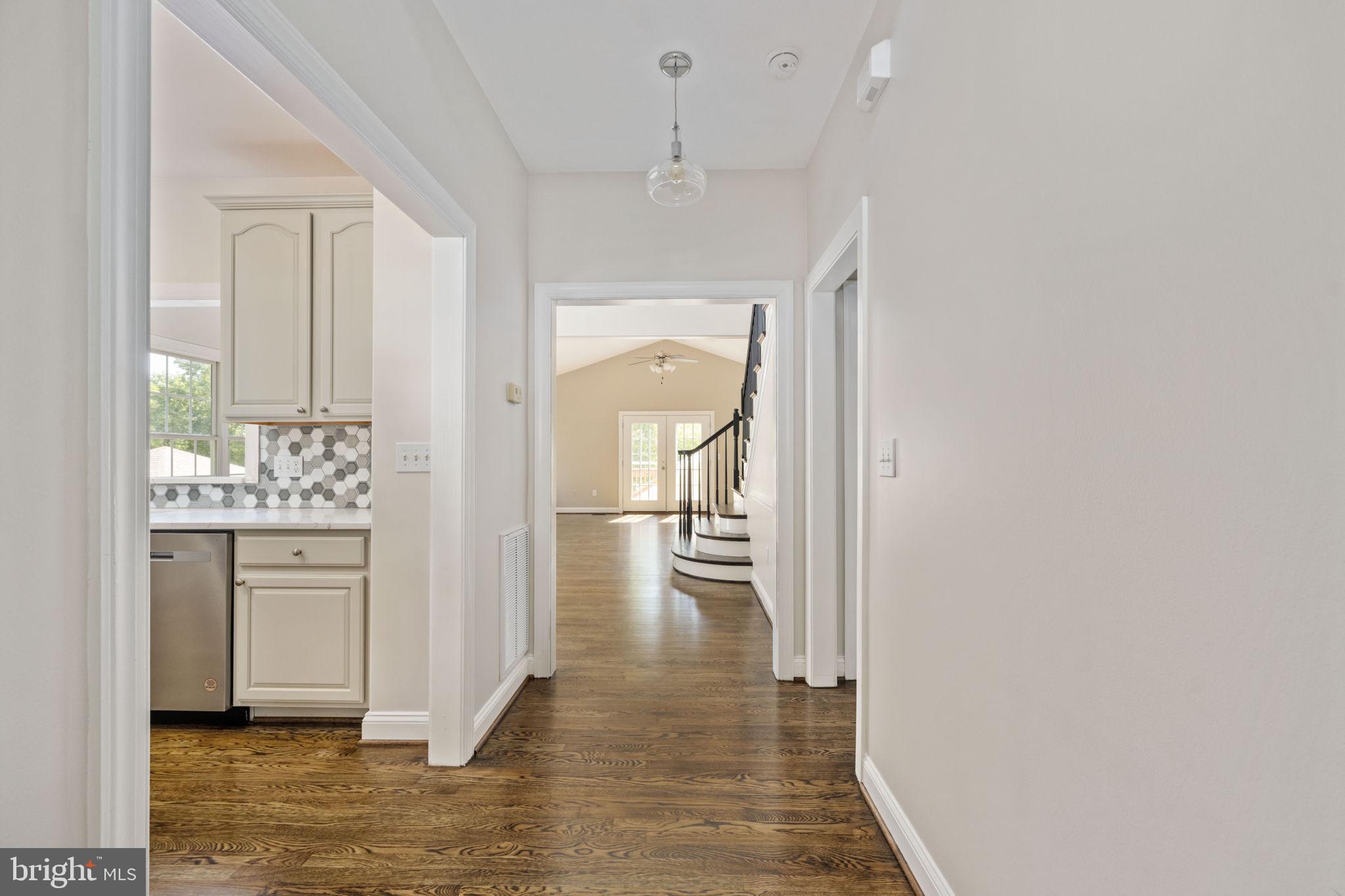 LADYSMITH VILLAGE - Residential